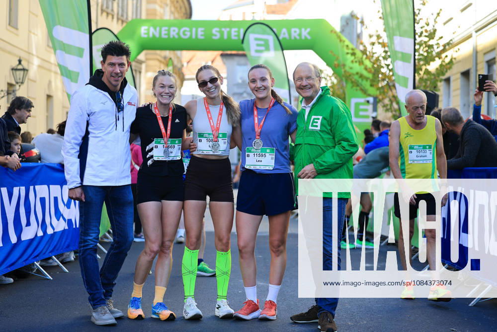 RUNNING - Graz Marathon 2026 GRAZ,AUSTRIA,11.OCT.26 - RUNNING - Graz Marathon. Image shows Andreas Prueckler (Kleine Zeitung), Lisa Kumpitsch and Urs Harnik-Lauris (Energie Steiermark). GEPAxpictures xWolfgangxGrebien