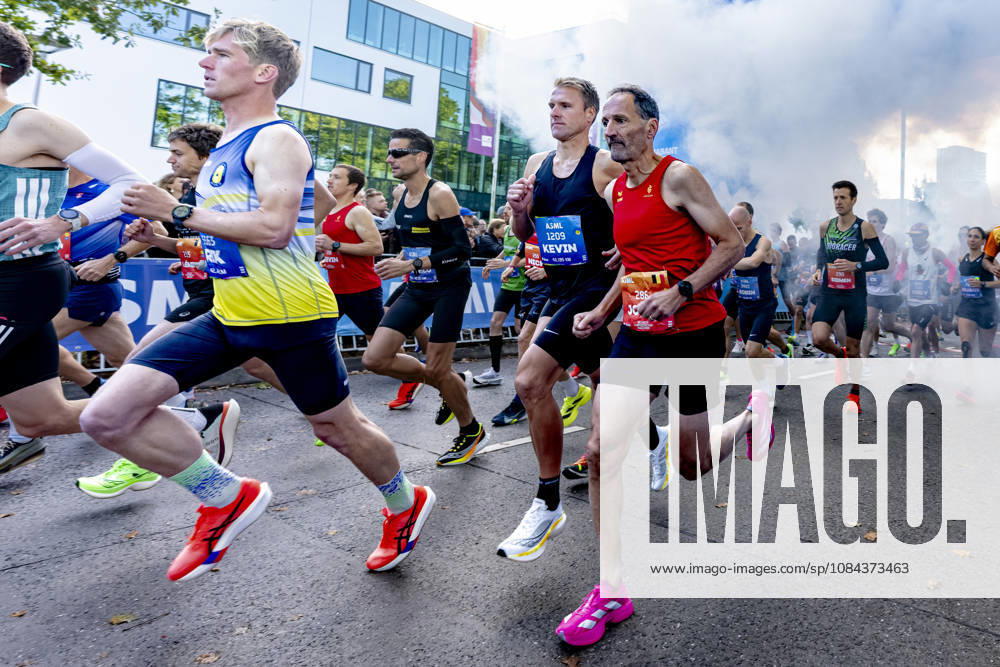 EINDHOVEN - during the Marathon Eindhoven on 11 October 2026 in Eindhoven, Nederland. CAROLINE VAN LEUSDEN EYE4IMAGES DeFodi Images -