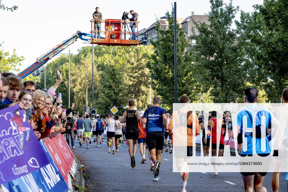 EINDHOVEN - during the Marathon Eindhoven on 11 October 2026 in Eindhoven, Nederland. CAROLINE VAN LEUSDEN EYE4IMAGES DeFodi Images -
