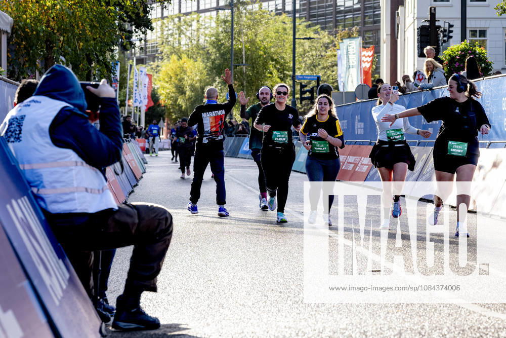 EINDHOVEN - during the Marathon Eindhoven on 11 October 2026 in Eindhoven, Nederland. CAROLINE VAN LEUSDEN EYE4IMAGES DeFodi Images -