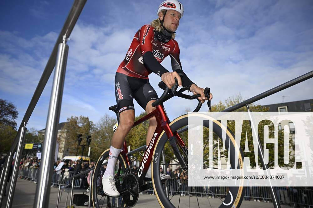 Paris Tours 2026 Cycling Race TOURS, FRANCE - OCTOBER 11 : Van Der Hoorn Taco (NED) of Lotto - Intermarche during the 120th edition of Paris Tours an UCI ProSeries 1.Pro one day cycling road race for Men Elite of 216.2 km with start in Chartres and finish in Tours on October 11, 2026 in Tours, France, 11 10 2026 ( Motordriver Guy De Vuyst - Tours France