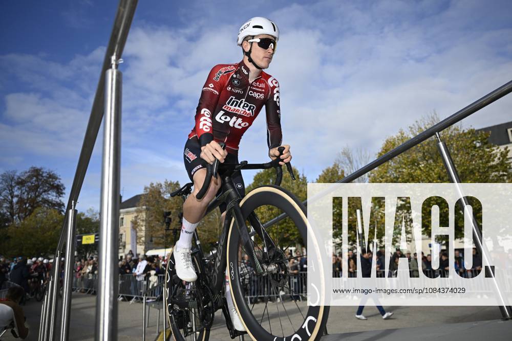 Paris Tours 2026 Cycling Race TOURS, FRANCE - OCTOBER 11 : Berckmoes Jenno (BEL) of Lotto - Intermarche during the 120th edition of Paris Tours an UCI ProSeries 1.Pro one day cycling road race for Men Elite of 216.2 km with start in Chartres and finish in Tours on October 11, 2026 in Tours, France, 11 10 2026 ( Motordriver Guy De Vuyst - Tours France