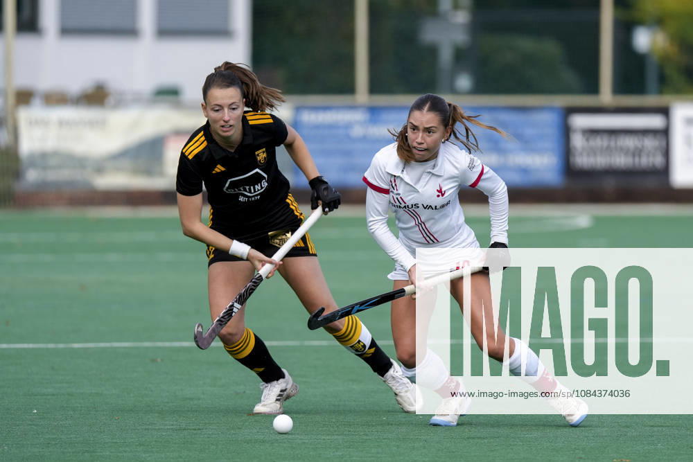 V.li.: Fenja Poppe (HTHC, 12, Kapitänin), Luise Kirschner (TSVMH, 10), Zweikampf, Spielszene, Duell, duel, tackle, tackling, Dynamik, Action, Aktion, 11.10.2026, Mannheim (Deutschland), Hockey, 1. Bundesliga, Damen, TSV Mannheim - Harvestehuder THC