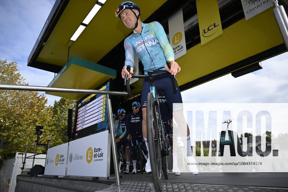 Paris Tours 2026 Cycling Race TOURS, FRANCE - OCTOBER 11 : Teunissen Mike (NED) of XDS Astana Team during the 120th edition of Paris Tours an UCI ProSeries 1.Pro one day cycling road race for Men Elite of 216.2 km with start in Chartres and finish in Tours on October 11, 2026 in Tours, France, 11 10 2026 ( Motordriver Guy De Vuyst - Tours France