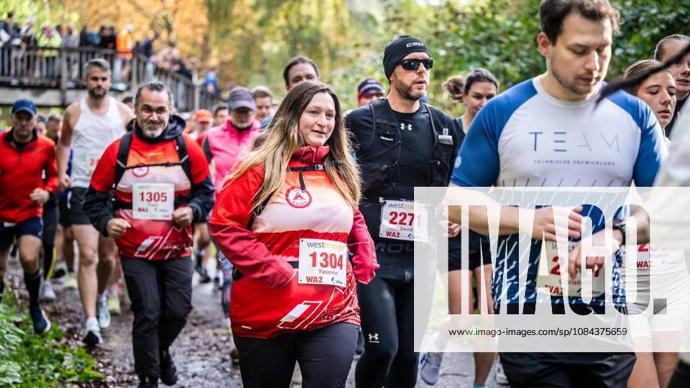 Rund 1800 Läufer begeben sich am Sonntagmorgen, 11.10.2026, im Rahmenprogramm des Mararthons am Baldeneysee auf eine gut 18 Kilometer lange Seerunde. Deutschland NRW Essen
