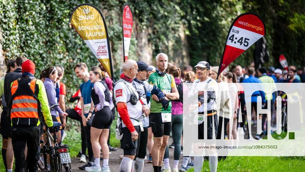 Rund 1800 Läufer begeben sich am Sonntagmorgen, 11.10.2026, im Rahmenprogramm des Mararthons am Baldeneysee auf eine gut 18 Kilometer lange Seerunde. Deutschland NRW Essen