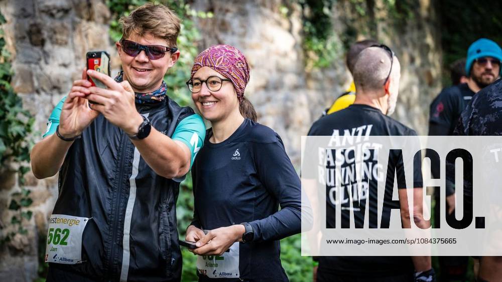 Rund 1800 Läufer begeben sich am Sonntagmorgen, 11.10.2026, im Rahmenprogramm des Mararthons am Baldeneysee auf eine gut 18 Kilometer lange Seerunde. Deutschland NRW Essen