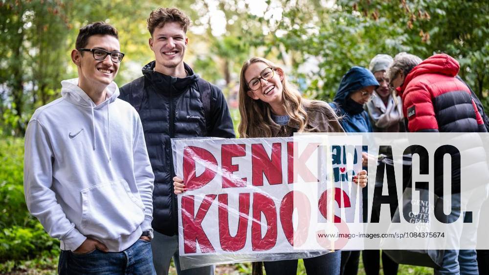 Rund 1800 Läufer begeben sich am Sonntagmorgen, 11.10.2026, im Rahmenprogramm des Mararthons am Baldeneysee auf eine gut 18 Kilometer lange Seerunde. Deutschland NRW Essen