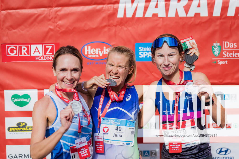 RUNNING - Graz Marathon 2026 GRAZ,AUSTRIA,11.OCT.26 - RUNNING - Graz Marathon. Image shows Susanne Christopharo (AUT), Julia Mayer (AUT) and Ute Pirchan (AUT). Keywords: medal. GEPAxpictures xMatthiasxTrinkl