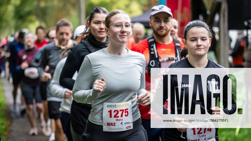 Rund 1800 Läufer begeben sich am Sonntagmorgen, 11.10.2026, im Rahmenprogramm des Mararthons am Baldeneysee auf eine gut 18 Kilometer lange Seerunde. Deutschland NRW Essen