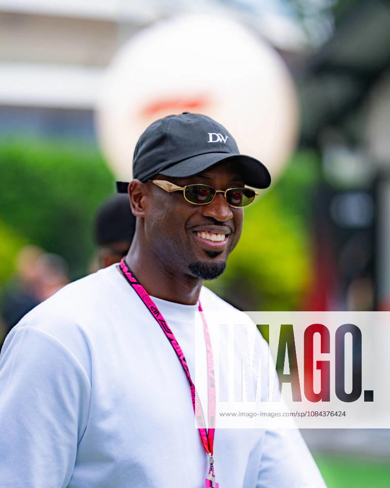 2026 Formula 1 Singapore Grand Prix - Dwyane Wade DWYANE WADE (USA) - NBA, Basketball Herren, USA Hall of Famer & Utah Jazz Co-Owner on Sunday Race Day during the Formula 1 Singapore Airlines Singapore Grand Prix 2026 at Marina Bay Street Circuit, Singapore, on October 11, 2026. Photo by Antoine LAPEYRE Reveries Agency via ABACAPRESS.COM Singapore Singapore