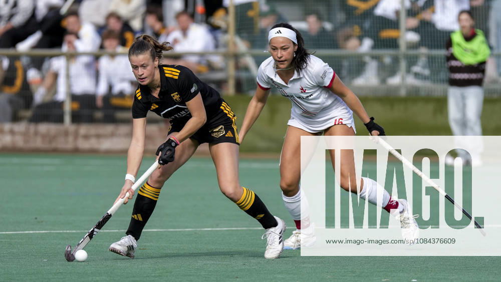 V.li.: Emilia Landshut (HTHC, 5), Antonia Landgrebe (TSVMH, 16), Zweikampf, Spielszene, Duell, duel, tackle, tackling, Dynamik, Action, Aktion, 11.10.2026, Mannheim (Deutschland), Hockey, 1. Bundesliga, Damen, TSV Mannheim - Harvestehuder THC