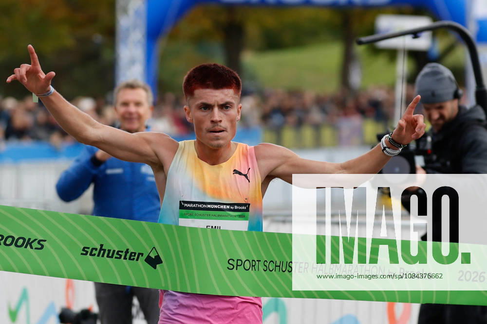 München Marathon 2026; München, 11.10.2026 Emil MILLAN DE LA OLIVA (SWE) gewinnt den Halbmarathon in einer Zeit von 01:03:23 während des München Marathons 2026; München