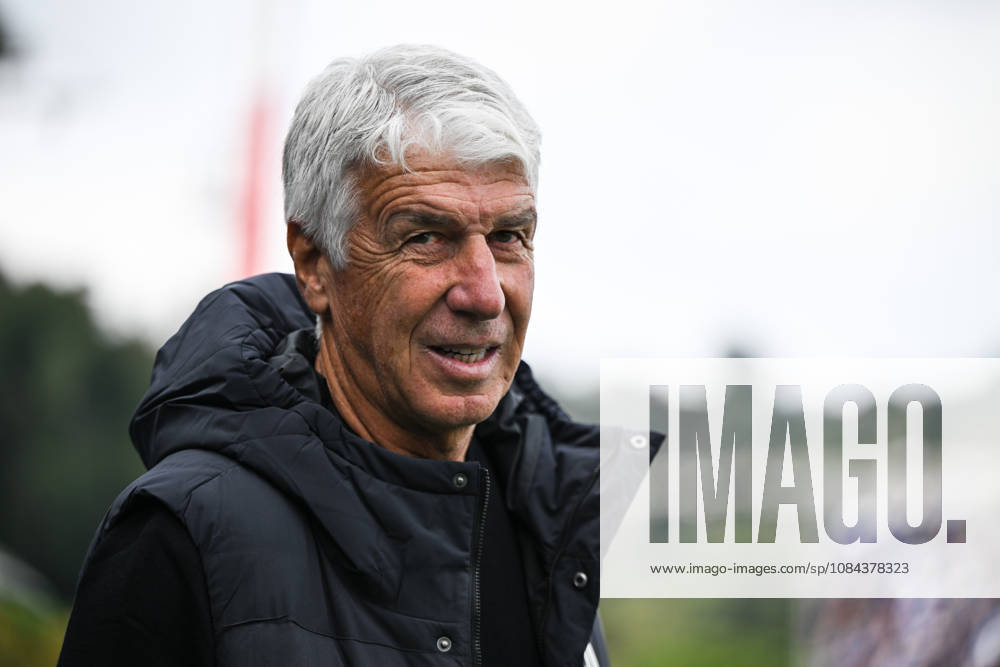 Gian Piero Gasperini Head Coach of AS Roma, during the Serie A soccer match between Como Calcio and AS Roma at the Giuseppe Sinigaglia stadium in Como, north Italy - October 11, 2026 - Soccer.