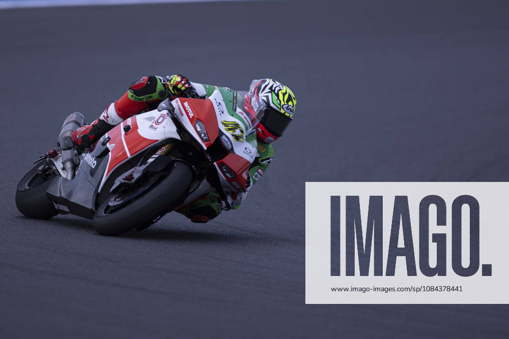 ESTORIL, PORTUGAL - OCTOBER 11: Axel Bassani of Italy and bimota by Kawasaki Racing Team competes during the Superpole Race during day three of the World Superbikes Estoril Round at Circuito Estoril on October 11, 2026 in Estoril, Portugal Cascais Portugal - ZUMAl192 20261011_zsp_l192_014