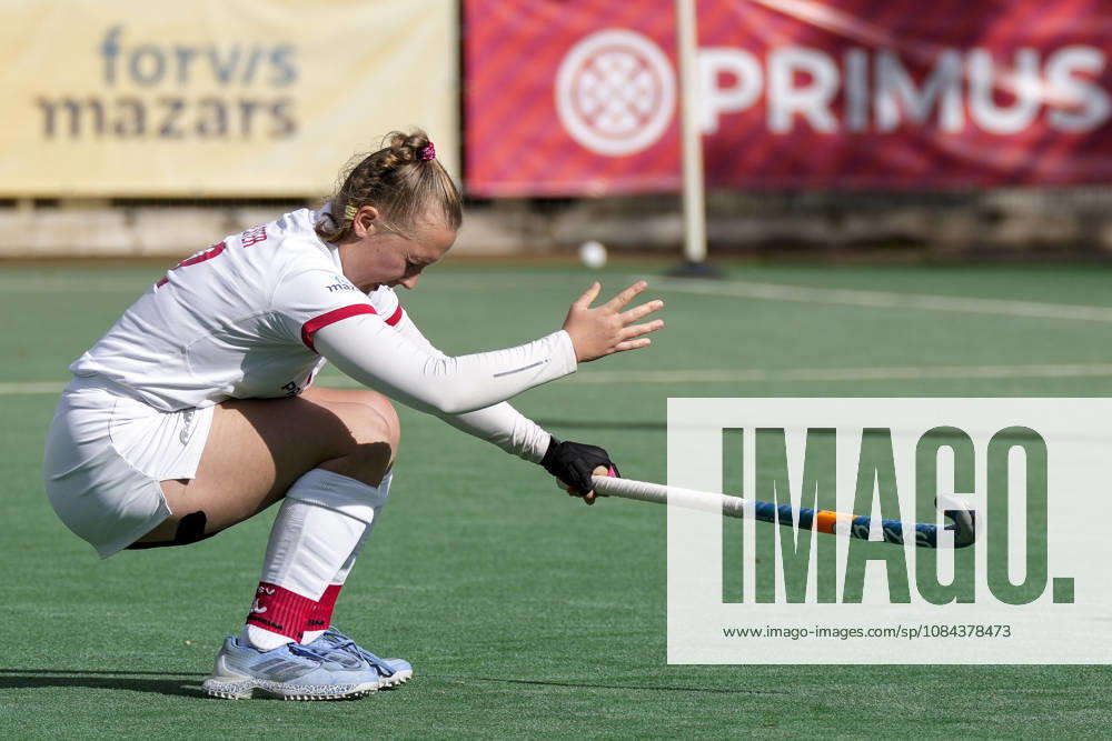Wiebke Wahlster (TSVMH, 12) enttäuscht schauend, Enttäuschung, Frustration, disappointed, pessimistisch, nach ihrem Felversuch, Spielerin, Spielerinnen vom TSV Mannheim Hockey, Penalty shoot-out, Penaltyschießen, Shootout, Entscheidung, 11.10.2026, Mannheim (Deutschland), Hockey, 1. Bundesliga, Damen, TSV Mannheim - Harvestehuder THC