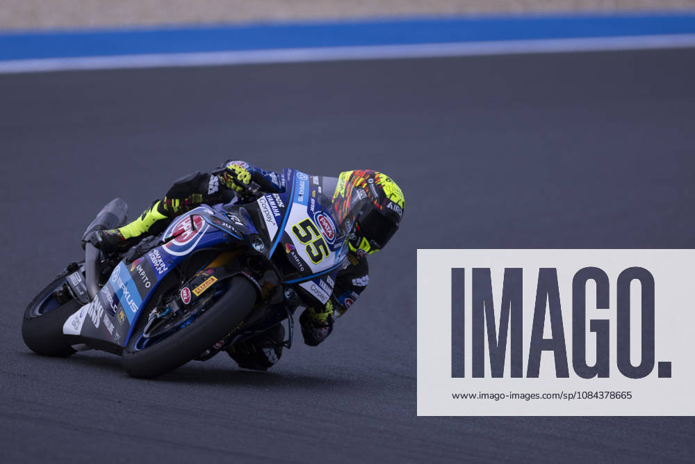 ESTORIL, PORTUGAL - OCTOBER 11: Andrea Locatelli of Italy and Pata Maxus Yamaha competes during the Superpole Race during day three of the World Superbikes Estoril Round at Circuito Estoril on October 11, 2026 in Estoril, Portugal Cascais Portugal - ZUMAl192 20261011_zsp_l192_024
