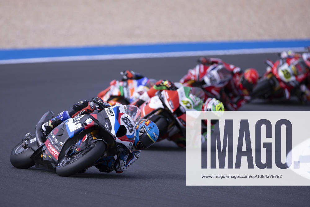 ESTORIL, PORTUGAL - OCTOBER 11: Miguel Oliveira of Portugal and Rokit BMW Motored WorldSBK Team competes during the Superpole Race during day three of the World Superbikes Estoril Round at Circuito Estoril on October 11, 2026 in Estoril, Portugal Cascais Portugal - ZUMAl192 20261011_zsp_l192_038