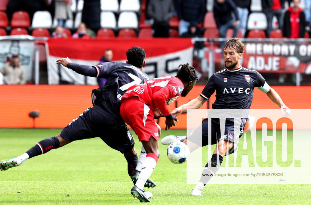 UTRECHT - Willem II defender Hidde Ter Avest during the Vriendenloterij Eredivisie match between FC Utrecht and Willem II at Stadion Galgenwaard on 11 October 2026 in Utrecht, Nederland. PETER LOUS EYE4IMAGES DeFodi Images -