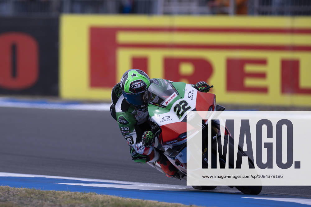 ESTORIL, PORTUGAL - OCTOBER 11: Alex Lowes of Great-Britain and Bimota by Kawasaki Racing Team competes during the Superpole Race during day three of the World Superbikes Estoril Round at Circuito Estoril on October 11, 2026 in Estoril, Portugal Cascais Portugal - ZUMAl192 20261011_zsp_l192_061