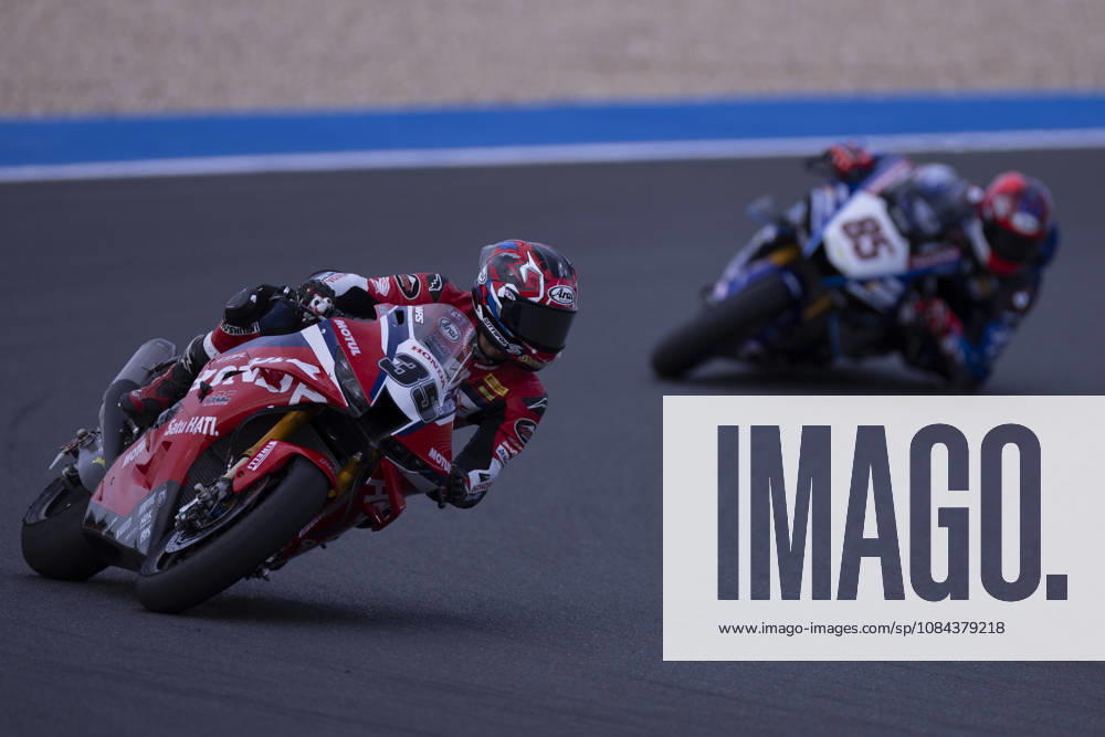 ESTORIL, PORTUGAL - OCTOBER 11: Somkiat Chantra of Thailand and Honda HRC competes during the Superpole Race during day three of the World Superbikes Estoril Round at Circuito Estoril on October 11, 2026 in Estoril, Portugal Cascais Portugal - ZUMAl192 20261011_zsp_l192_064