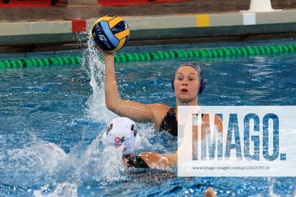 GER, DEU, Deutschland Wasserball Frauen ,Wasserball Champion League Qualifikation, Saison 2026, Berlin, Spandau 04 vs. Pallanuoto Trieste Akari Inaba ( Spandau04 2 ), Emma De March ( Pallanuoto Triest 3 ) nordphoto GmbH Engler Berlin Schwimmhalle-Schoeneberg Berlin Deutschland