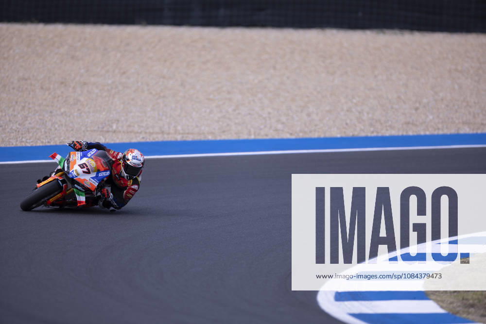 ESTORIL, PORTUGAL - OCTOBER 11: Alberto Surra of Italy and Motocross Racing competes during the Superpole Race during day three of the World Superbikes Estoril Round at Circuito Estoril on October 11, 2026 in Estoril, Portugal Cascais Portugal - ZUMAl192 20261011_zsp_l192_081