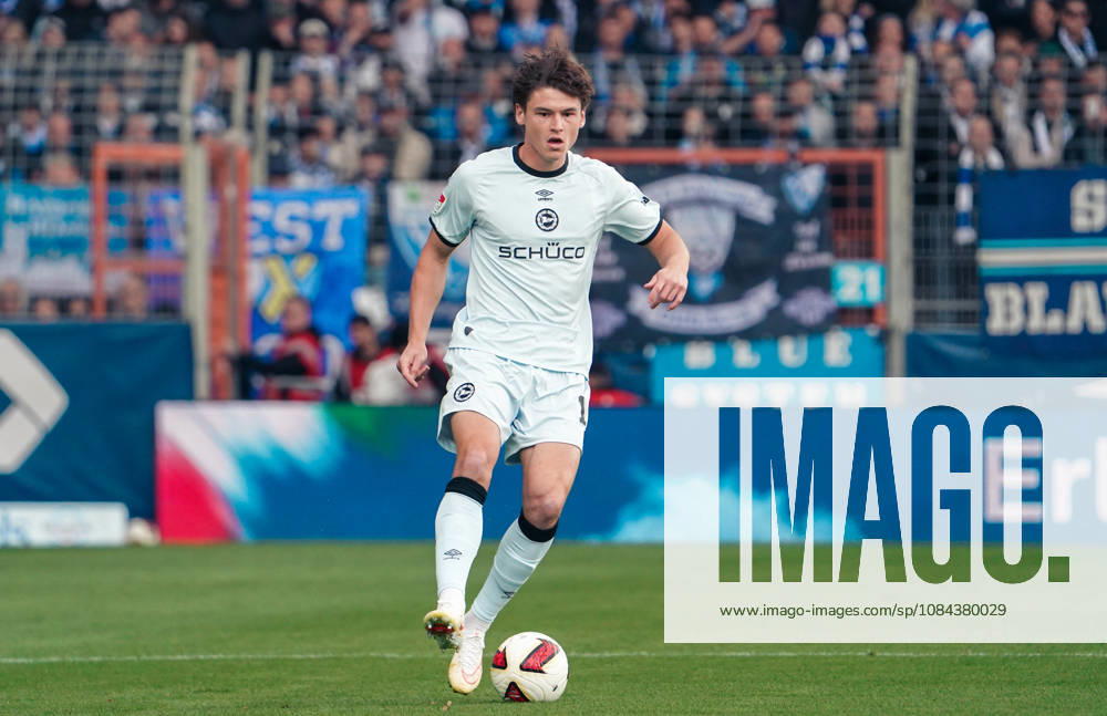 Deutschland: Fussball 2.Bundesliga 2026 2027, 7. Spieltag - VfL Bochum vs Arminia Bielefeld - Vonovia Ruhrstadion (Bochum): am Ball Maximilian Großer Maximilian Grosser (Arminia Bielefeld, 19)