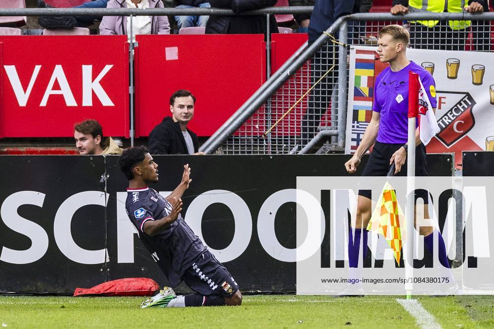 , stadium De Galgenwaard , season 2026 2027 , Dutch Eredivisie football , match between FC Utrecht and Willem II , picture shows Willem II player Jayden Slory , celebrating the goal. 1-1. Utrecht - Willem II x208162135x