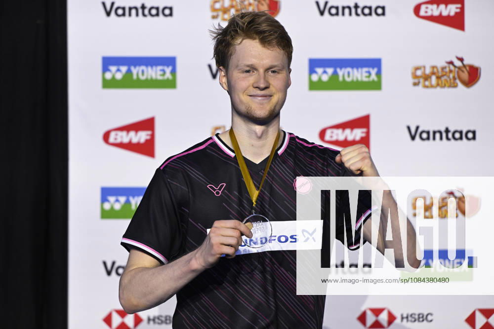 Anders Antonsen of Denmark pose with his medal after winnig the men s singles match against Yushi Tanaka of Japan (not pictured) during the finals at the badminton Clash of Clans Arctic Open 2026 tournament in Vantaa, Finland, on October 11, 2026. - ANTTI AIMO-KOIVISTO Vantaa Finland AqV7_OMsrAA