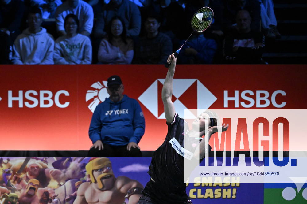 LKS 20261011 Anders Antonsen of Denmark hits a return during the men s singles match against Yushi Tanaka of Japan (not pictured) during the finals at the badminton Clash of Clans Arctic Open 2026 tournament in Vantaa, Finland, on October 11, 2026. - ANTTI AIMO-KOIVISTO Vantaa Finland 6Vezi5G-7uI