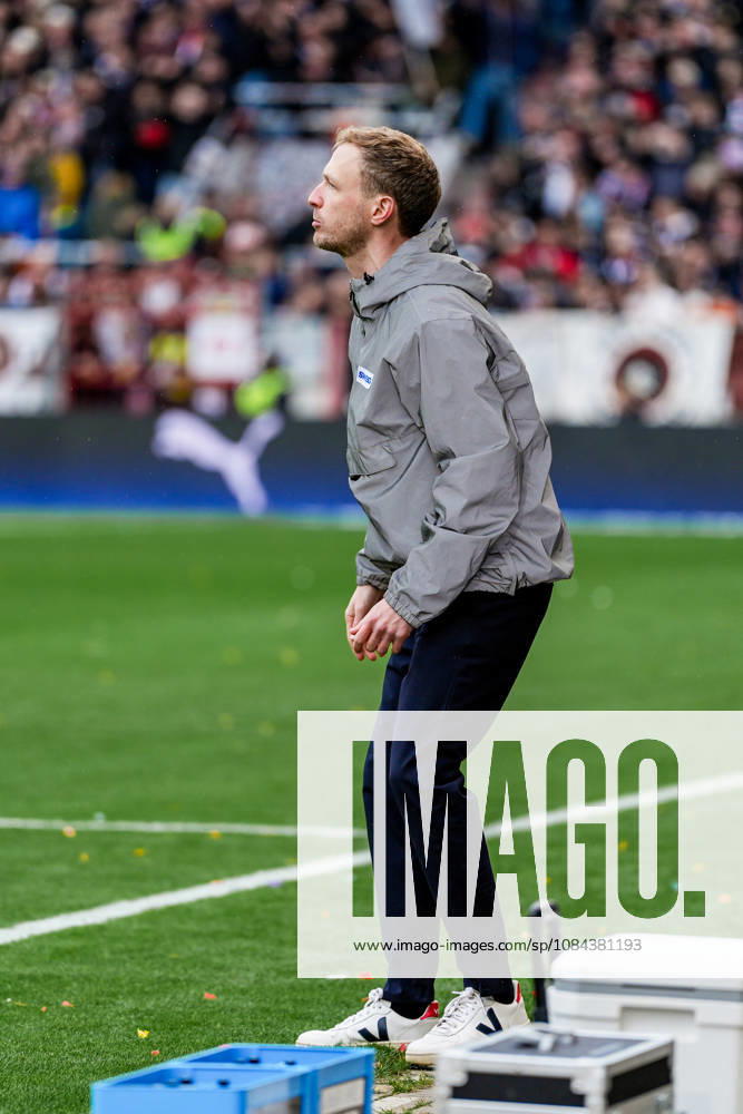 Deutschland: Fußball 2. Bundesliga 2026 27, 7. Spieltag FC St. Pauli vs Karlsruher SC Millerntor-Stadion (Hamburg St. Pauli): Maximilian Senft (Karlsruher SC, Trainer)