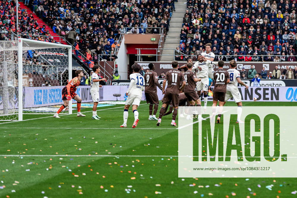 Deutschland: Fußball 2. Bundesliga 2026 27, 7. Spieltag FC St. Pauli vs Karlsruher SC Millerntor-Stadion (Hamburg St. Pauli): Tor für KSC abgepfiffen