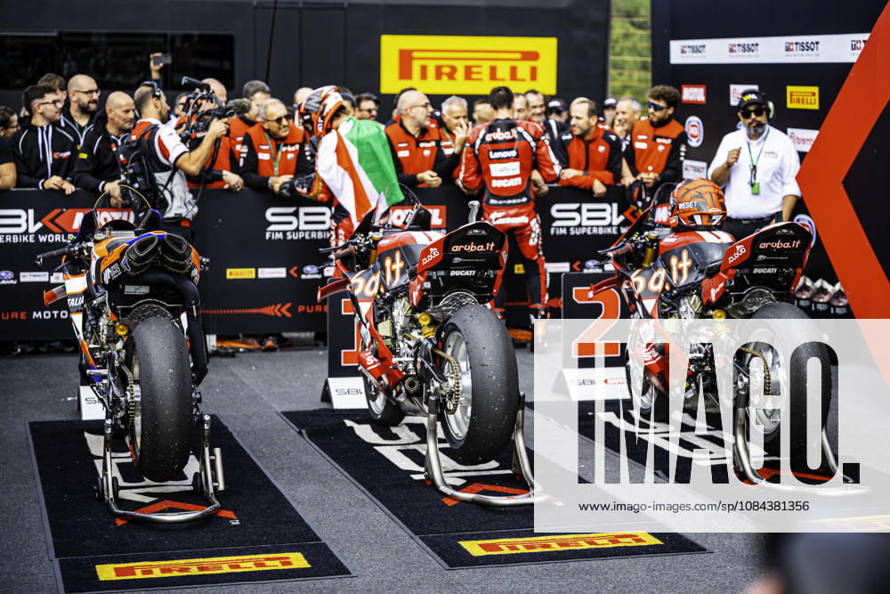 The Podium during the Tissot Superpole Race of the FIM Superbike World Championship, WM, Weltmeisterschaft at Circuito Estoril on October 11, 2026 in Cascais, Portugal. Motorsports 2026: WorldSBK - Tissot Estoril Round - ZUMAr200 20261011_zsp_r200_034