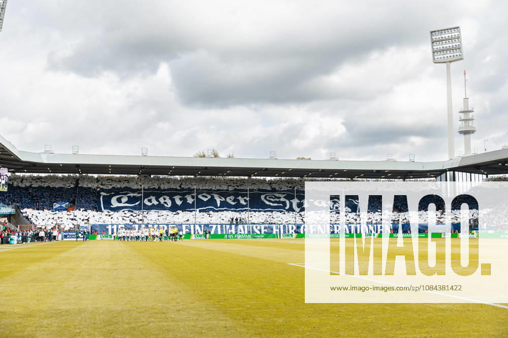 . Fans vom VfL Bochum machen eine Choreographie waehrend des Spiels der 2. Bundesliga zwischen VfL Bochum und Arminia Bielefeld, Ruhrstadion am 11. October 2026 in Bochum, Deutschland. (Foto von Mario Hommes DeFodi Images) +++ . Supporters of VfL Bochum doing a choreography during the 2nd Bundesliga match between VfL Bochum and Arminia Bielefeld at Vonovia Ruhrstadion on October 11, 2026 in Bochum, Germany. (Photo by Mario Hommes DeFodi Images) DFB DFL REGULATIONS PROHIBIT ANY USE OF PHOTOGRAPHS AS IMAGE SEQUENCES AND OR QUASI-VIDEO. (Photo by Mario Hommes DeFodi Images) -