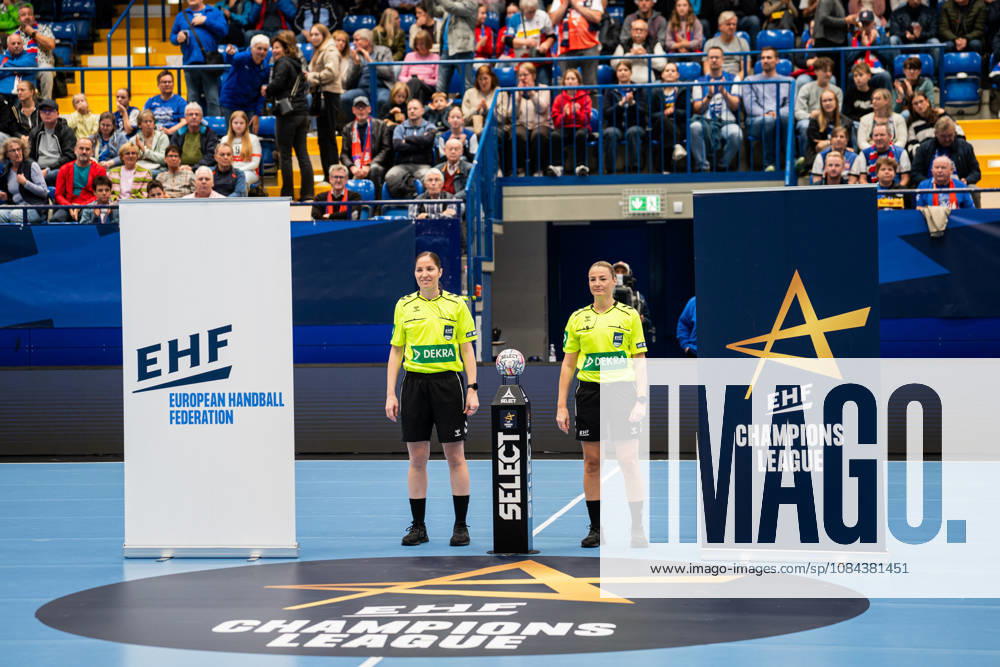 HSG Blomberg-Lippe (GER) vs. Odense Handbold (DEN), Handball, EHF Champions League Women, Gruppenphase, 11.10.2026, Saision 2026 2027, Lemgo Simona Raluca Stancu (Referee) und Andrea Alejandra Pepe (Referee) Lemgo Phoenix Contact Arena Deutschland