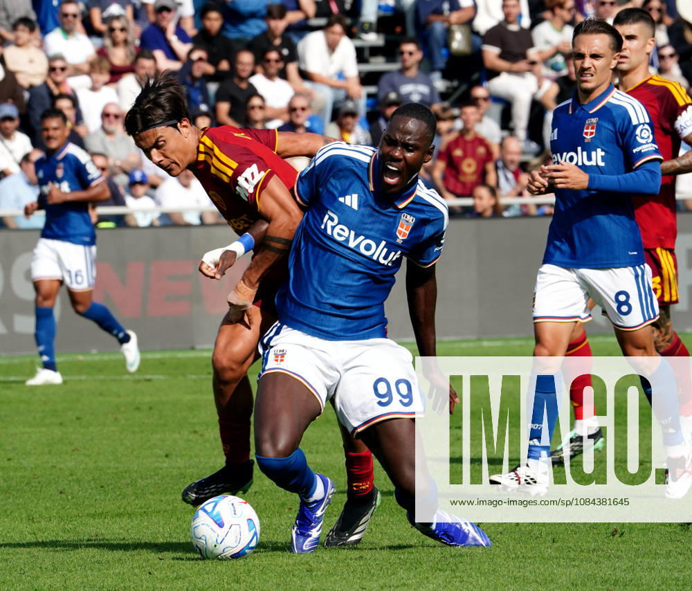Foto IPP Albano Angilletta Como 11 10 2026 Calcio Campionato di serie A 2026 2027 Como - Roma nella foto: Paulo Dybala e Trevoh Chalobah Italy Photo Press World Copyright italy ITALY