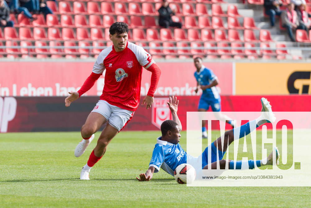Burim Halili (HFC, 5), Ali Kasola (RSV, 66), Hallescher FC vs. RSV Eintracht 1949, Fussball, Regionalliga Nordost, 12. Spieltag, Saison 2026 27, 11.10.2026 Halle Leuna Chemie Stadion ST Deutschland