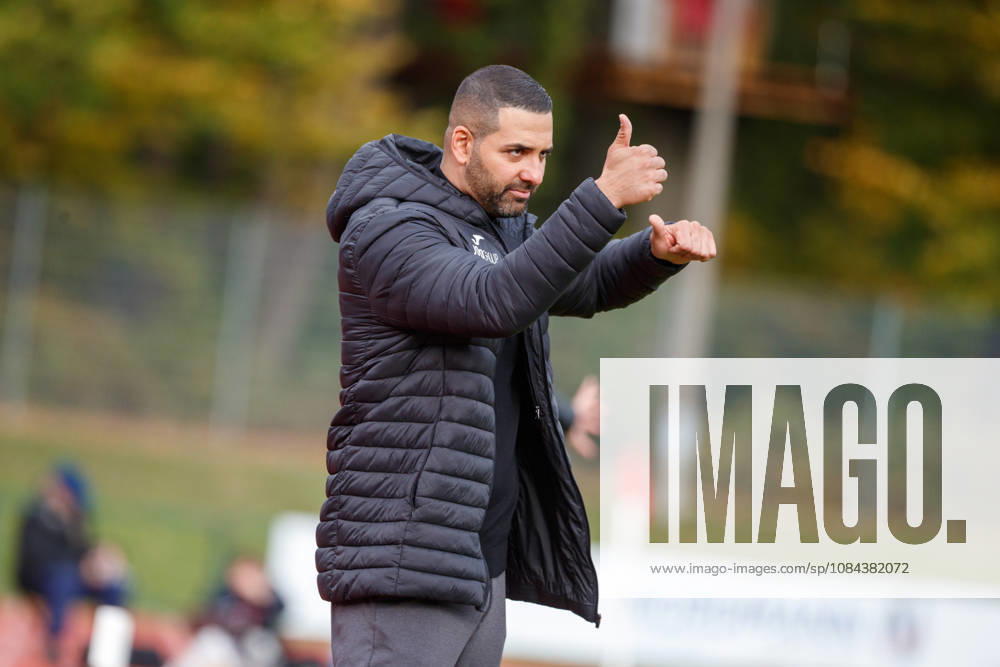 Trainer Alain Karim (Greifswald) ; GER, Greifswalder FC vs. FC Erzgebirge Aue, Fußball, Männer, Regionalliga Nordost, 12.Spieltag, Spielzeit 2026 2027, 11.10.2026 Greifswald Volksstadion Mecklenburg - Vorpommern Deutschland