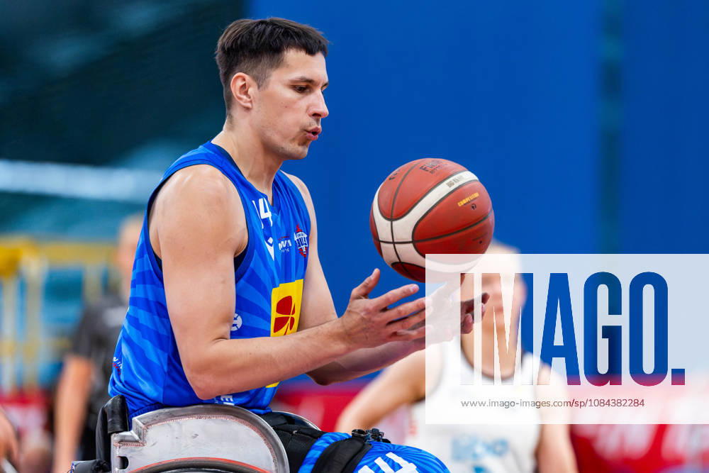 GER, Rollstuhlbasketball, Maenner Frauen, Saison 26 27, Funke Cup, Hauptrunde, Thuringia Bulls - Spinto Muensterland Aliaksandr Halouski (Thuringia Bulls) 99189 Elxleben Fit-In Freizeitanlage Sporthal Thueringen Deutschland