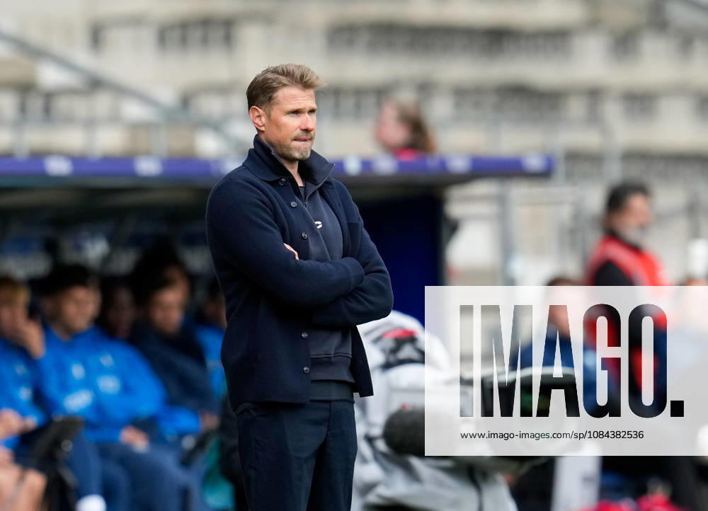 Oliver Kirch (DSC Arminia Bielefeld, Cheftrainer) GER, VfL Bochum 1848 vs DSC Arminia Bielefeld, 2. Bundesliga, 7. Spieltag, Saison 2026-27, Vonovia Ruhrstadion, Bochum, 11.10.2026 DFL REGULATIONS PROHIBIT ANY USE OF PHOTOGRAPHS AS IMAGE SEQUENCES AND OR QUASI-VIDEO VfL Bochum 1848 vs DSC Arminia Bielefeld, 2. Bundesliga, 7. Spieltag, Saison 2026-27, 11.10.2026 Bochum