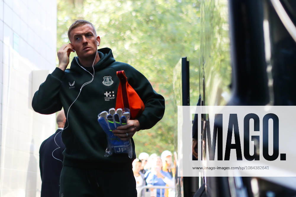 KINGSTON UPON HULL, ENGLAND, OCTOBER 11: Jordan Pickford of Everton FC arrives prior to the Premier League 2026-27 match between Hull City and Everton FC at the MKM Stadium on October 11, 2026 in Kingston Upon Hull, England. (Photo by Zach Forster Sports Press Photo)