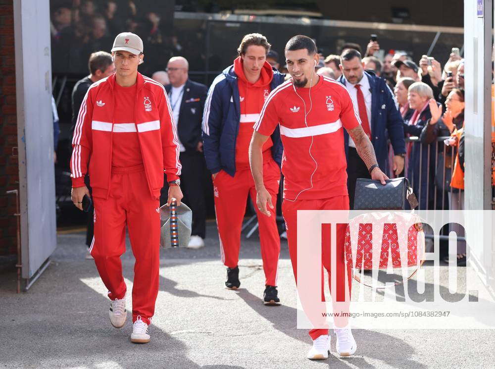 Premier League - Crystal Palace v Nottingham Forest LONDON, ENGLAND, OCTOBER 11: Daniel Munoz of Nottingham Forest arrives at Selhurst Park ahead of the match during The Premier League match between Crystal Palace v Nottingham Forest at Selhurst Park Stadium, London, England, on October 11. (Photo by Daniel Weir) London Selhurst Park Stadium England