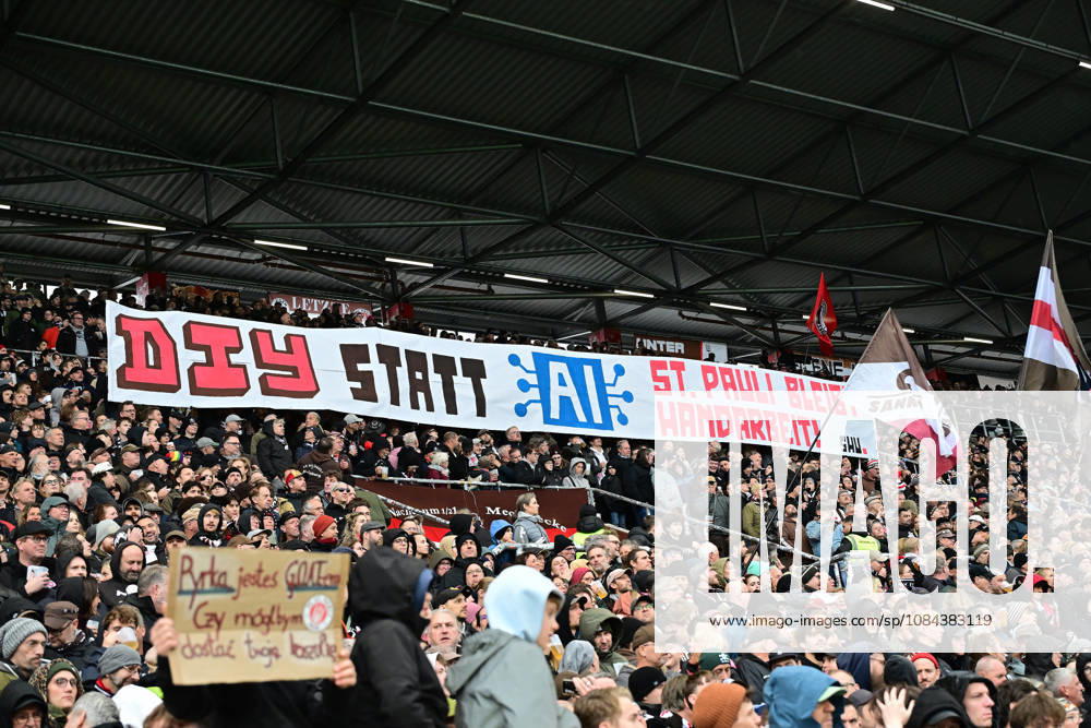 GER Fußball, Männer, 2.BL, Spieltag 5, Saison 2026 2027, Hamburg, FC St. Pauli vs Karlsruher SC Feature Fanblock von Pauli DFB DFL regulations prohibit any use of photographs as image sequences and or quasi-video) Hamburg Millerntorstadion Hamburg Deutschland