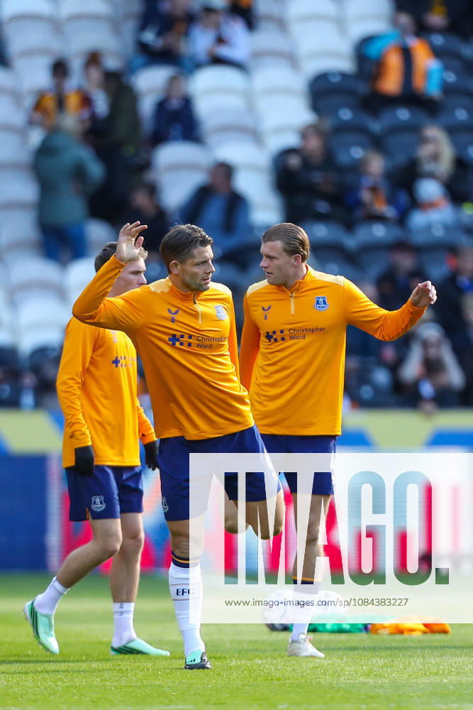 Hull City v Everton, Premier League James Tarkowski Of Everton warms up with his team mates during the Hull City v Everton Premier League match at the MKM Stadium, Hull, England on 11 October 2026 Credit: Lee Keuneke Every Second Media Editorial use only. All images are copyright Every Second Media Limited. No images may be reproduced without prior permission. All rights reserved. Premier League and Football League images are subject to licensing agreements with Football DataCo Limited. see https: www.football-dataco.com