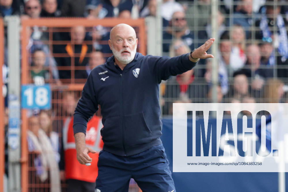 Fussball 2.Bundesliga, VfL Bochum - Arminia Bielefeld v.l. Uwe Rösler (VfL Bochum) Bochum