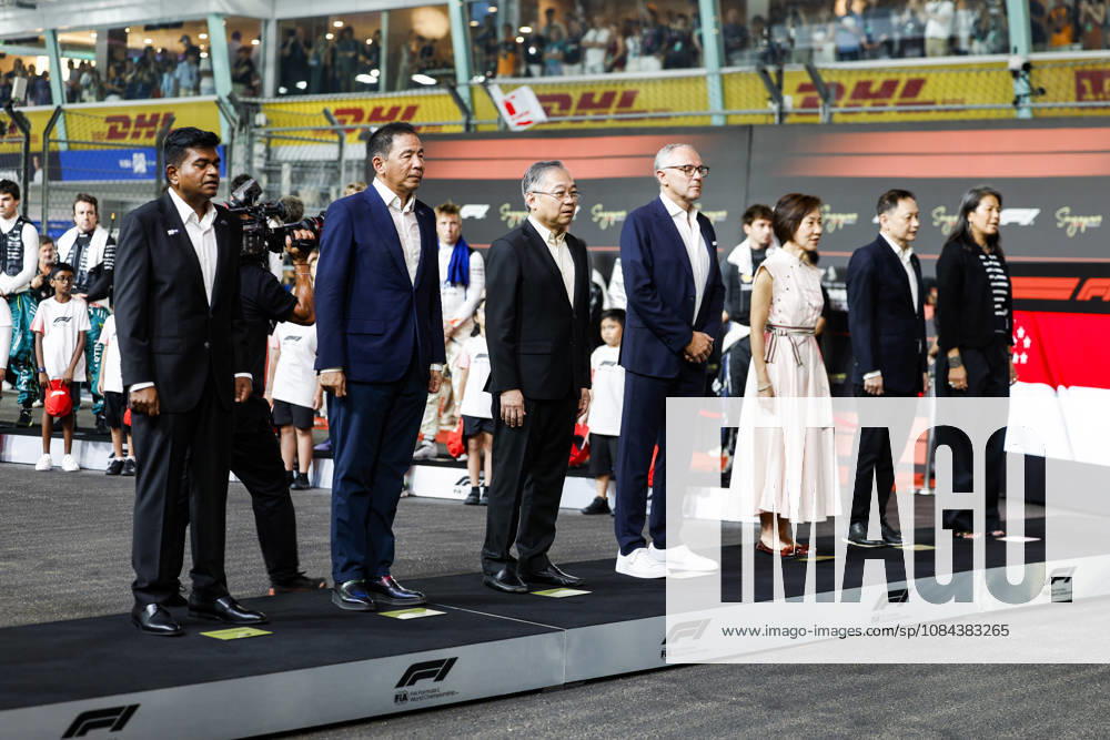 F1 - SINGAPORE GRAND PRIX 2026 DOMENICALI Stefano (ita), Chairman and CEO Formula One Group FOG, portrait, FIA representatives on the grid during the 2026 Formula 1 Singapore Grand Prix, 17th round of the 2026 Formula One World Championship, WM, Weltmeisterschaft from October 9 to 11, 2026 on the Marina Bay Street Circuit, in Singapore, Singapore - SingaporeSingapore