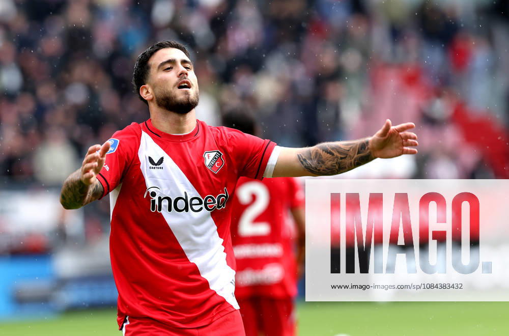 UTRECHT - FC Utrecht forward Angel Alarcon celebrates after scoring during the Vriendenloterij Eredivisie match between FC Utrecht and Willem II at Stadion Galgenwaard on 11 October 2026 in Utrecht, Nederland. PETER LOUS EYE4IMAGES DeFodi Images -