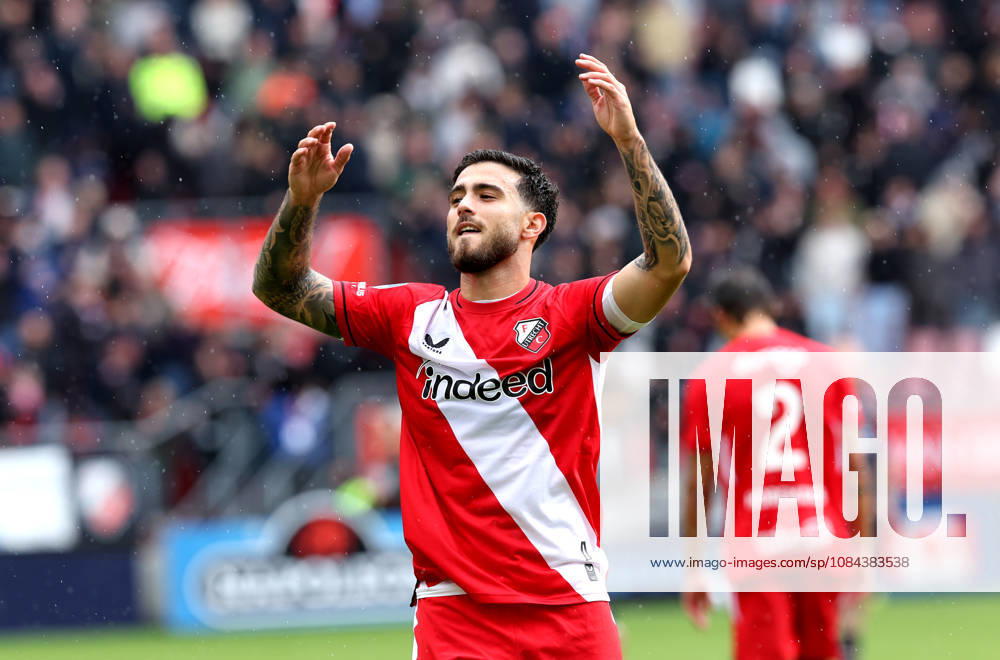 UTRECHT - FC Utrecht forward Angel Alarcon celebrates after scoring during the Vriendenloterij Eredivisie match between FC Utrecht and Willem II at Stadion Galgenwaard on 11 October 2026 in Utrecht, Nederland. PETER LOUS EYE4IMAGES DeFodi Images -