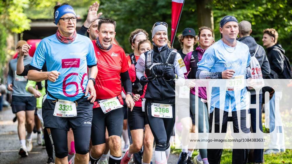 Rund 1200 Läufer begeben sich am Sonntagmorgen, 11.10.2026, beim Marathon am Baldeneysee auf eine doppelte Runde um den See. Deutschland NRW Essen
